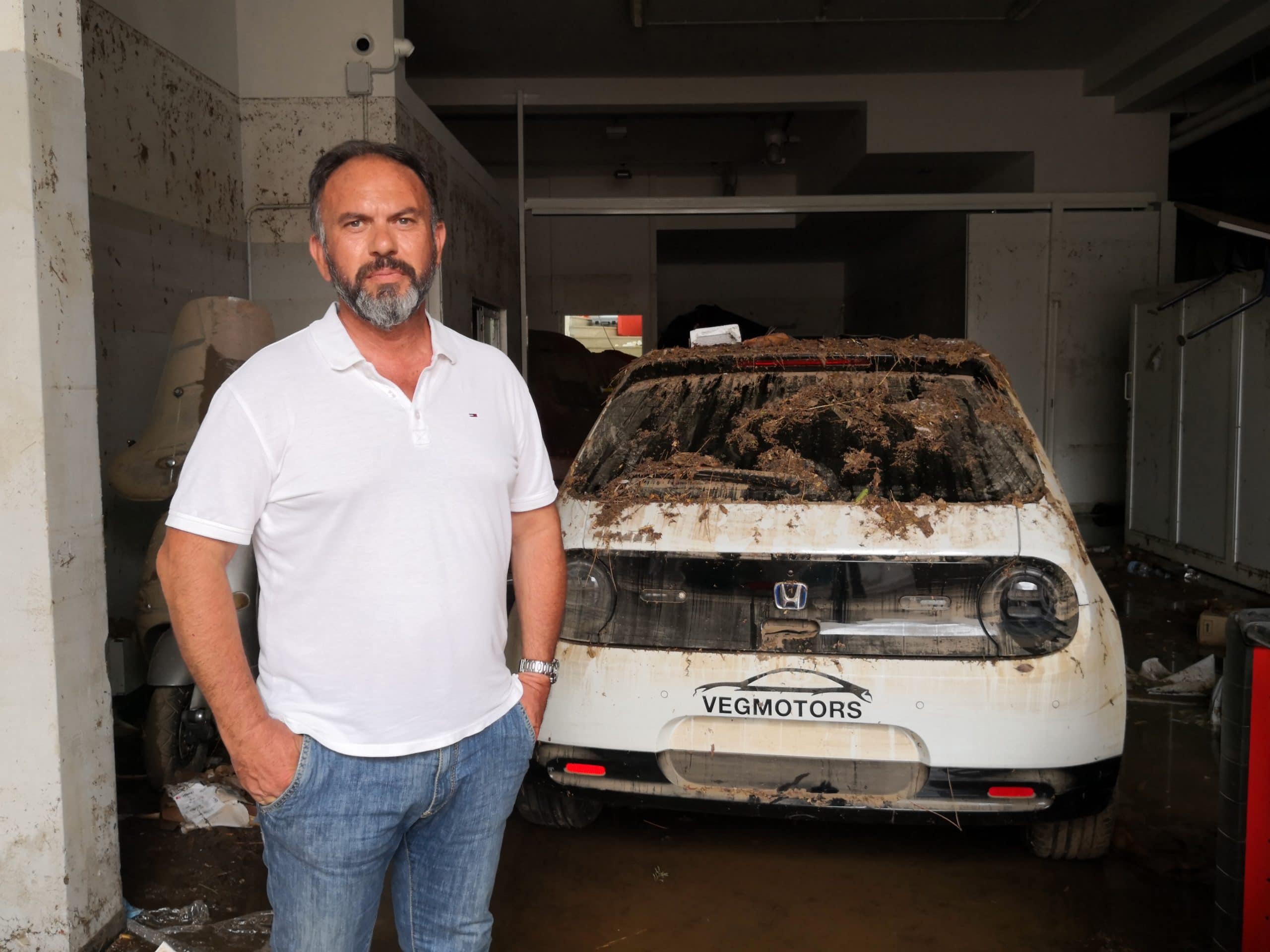 Arriva la bomba d'acqua, mezzo milione di danni alla Honda VegMotors