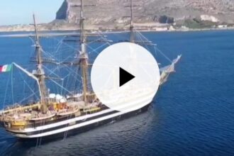 Il veliero Amerigo Vespucci incanta a Favignana (VIDEO)