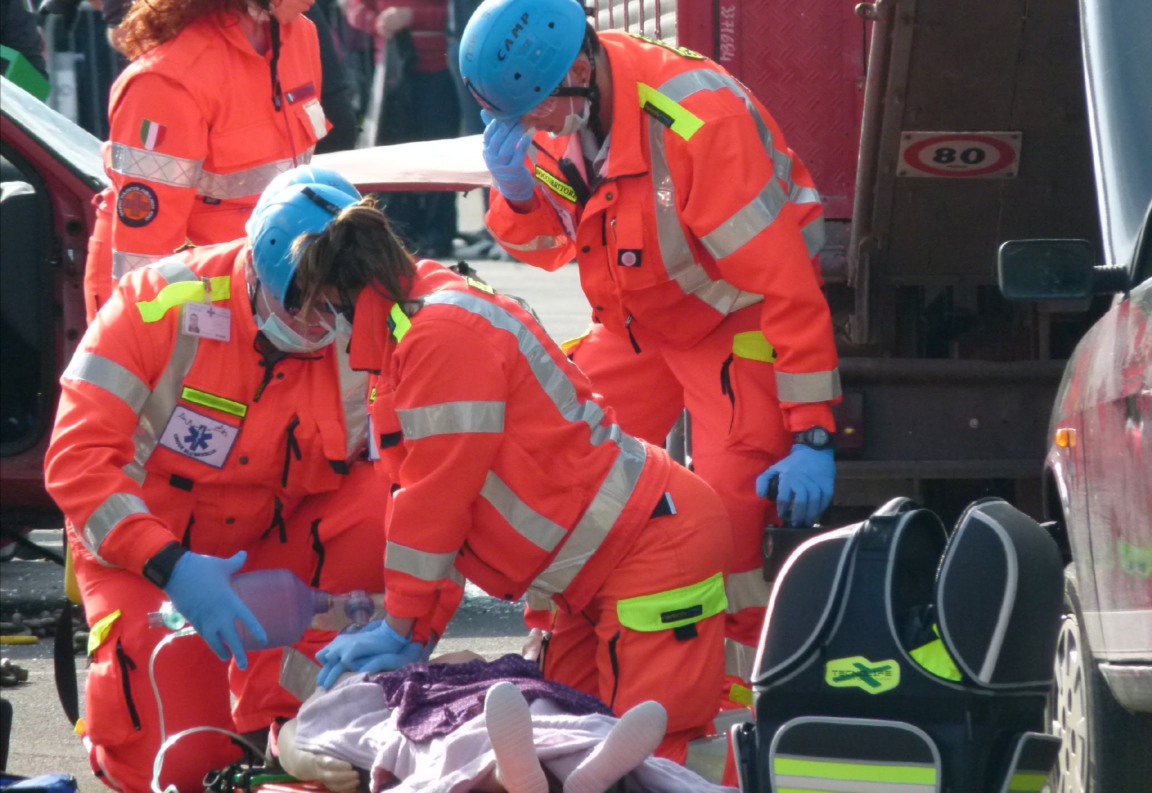 Ha un malore e muore mentre fa benzina, tragedia a Boccadifalco