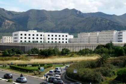 Casi di Covid tra poliziotti penitenziari del Pagliarelli, tamponi a tappeto