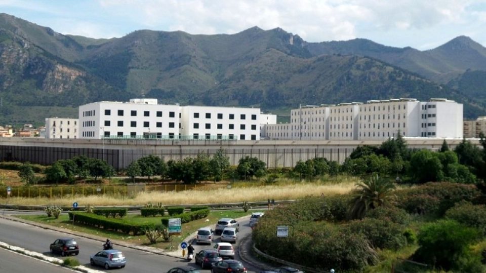 Casi di Covid tra poliziotti penitenziari del Pagliarelli, tamponi a tappeto