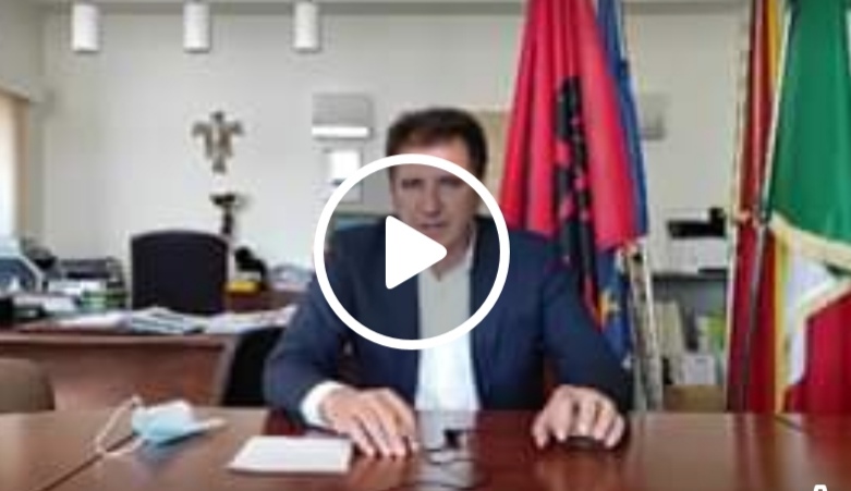 Covid a Piana degli Albanesi, sindaco chiude scuole dopo primo caso