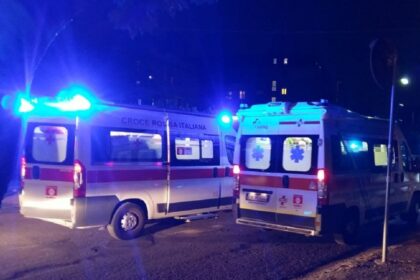 Incidente mortale, uomo muore travolto da auto in corsa