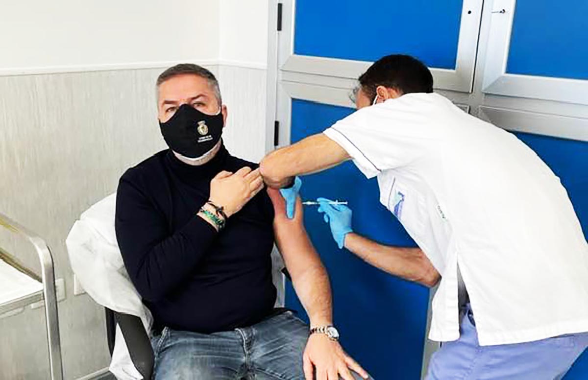 A Giardinello uno dei primi sindaci vaccinati, "Atto di responsabilità civica e morale"