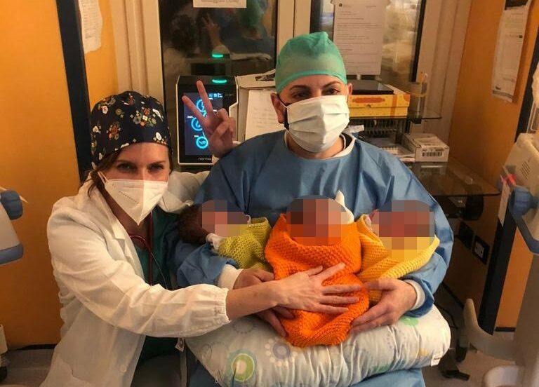 Nascono tre gemellini a Palermo, è festa alla Triolo Zancla