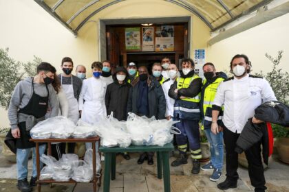 Monreale, scuola di formazione Ted dona 100 pasto a cittadini in difficoltà