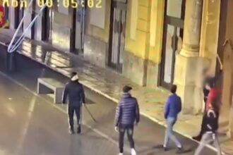 Con mazze e bastoni seminano il terrore di via Maqueda, fermata baby gang (VIDEO)