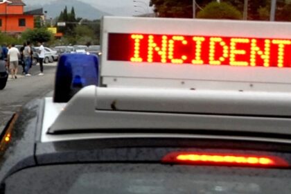 Tir si ribalta sulla A19 Palermo