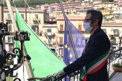 A Monreale un albero per ogni vittima, il sindaco: "Fidiamoci della scienza"