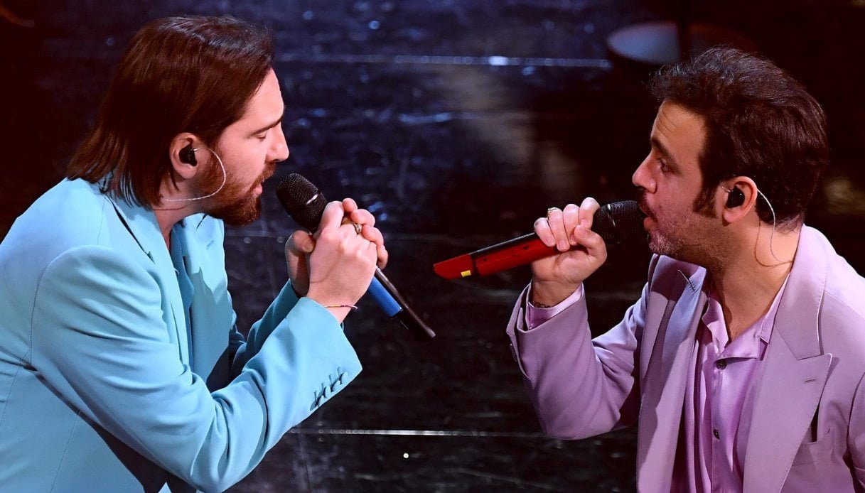 I siciliani Colapesce e Dimartino Disco di platino con "Musica leggerissima"