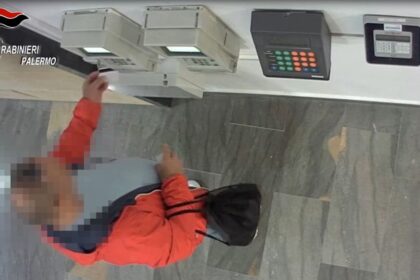 Scoperti furbetti del cartellino all'ospedale dei Bambini di Palermo, 9 nei guai (VIDEO)