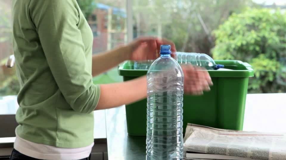 La Regione premia chi differenzia i rifiuti, 5 milioni per 134 Comuni virtuosi