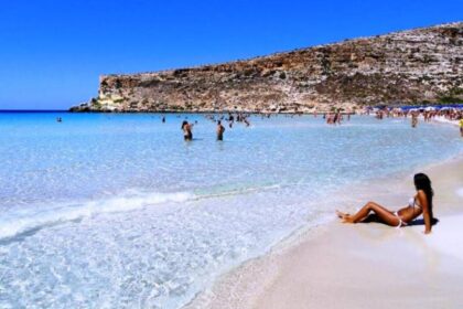 La Regione punta sull'estate e offre una notte gratis ai turisti