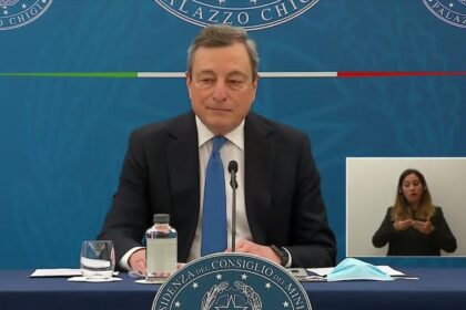 Via libera al decreto Draghi, a maggio stop a coprifuoco e nuove riaperture