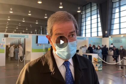 Record di vaccini, hub aperti fino alle 22: "Orgogliosi dei palermitani" /VIDEO