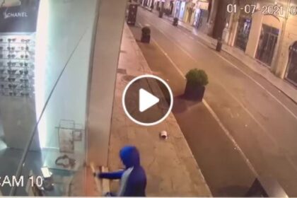 Sfonda la vetrina e fa razzie, colpo a Palermo all’ottica Minacapelli di via Maqueda (VIDEO)