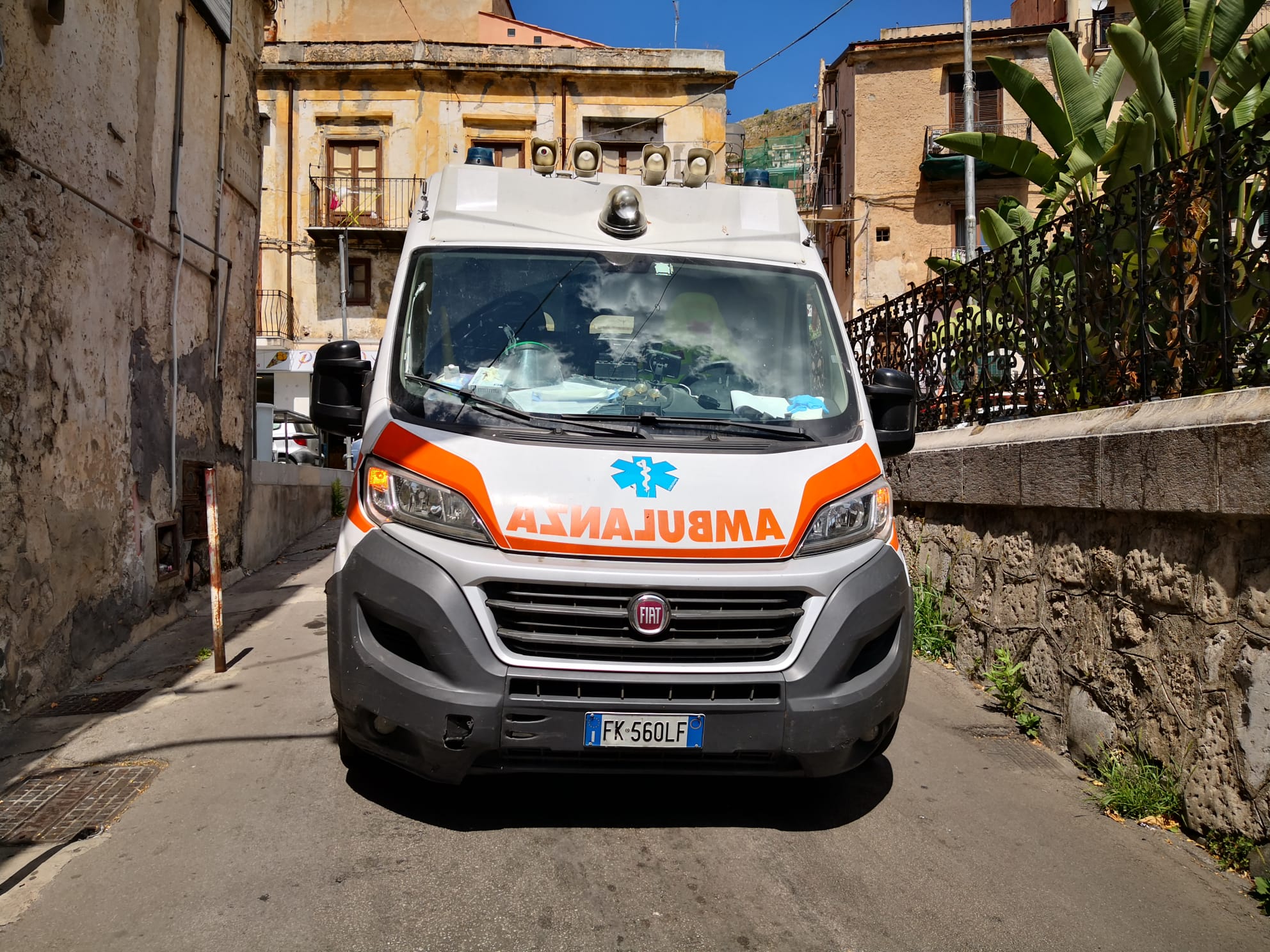 Dramma della solitudine a Monreale, una donna trovata morta in casa