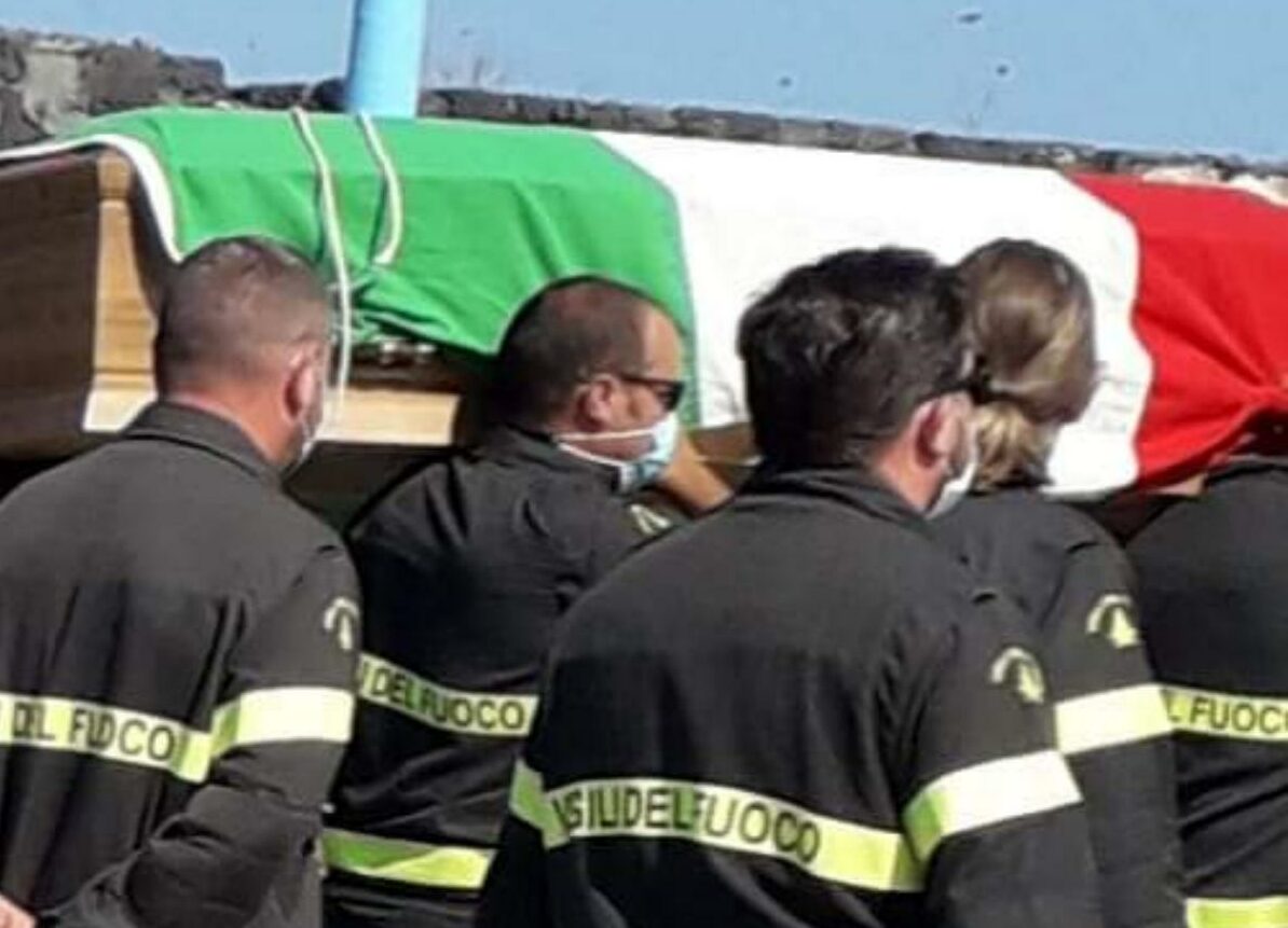 Lo strazio dopo il ciclone, Pantelleria piange il vigile del fuoco Giovanni Errera