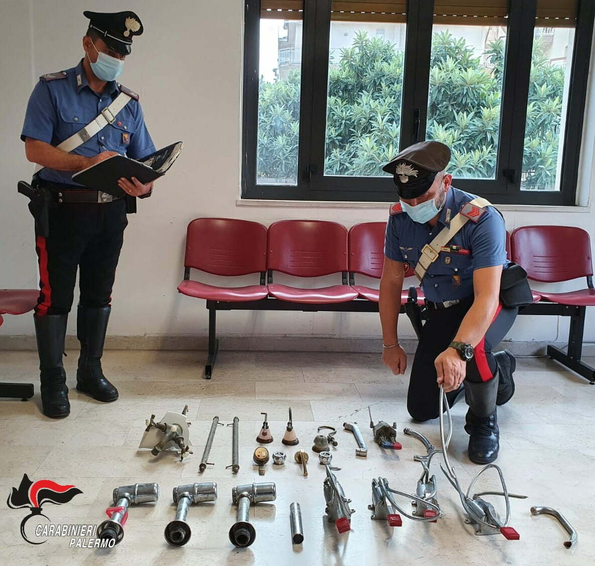 Rubano in una sala ricevimenti, due arresti a Misilmeri