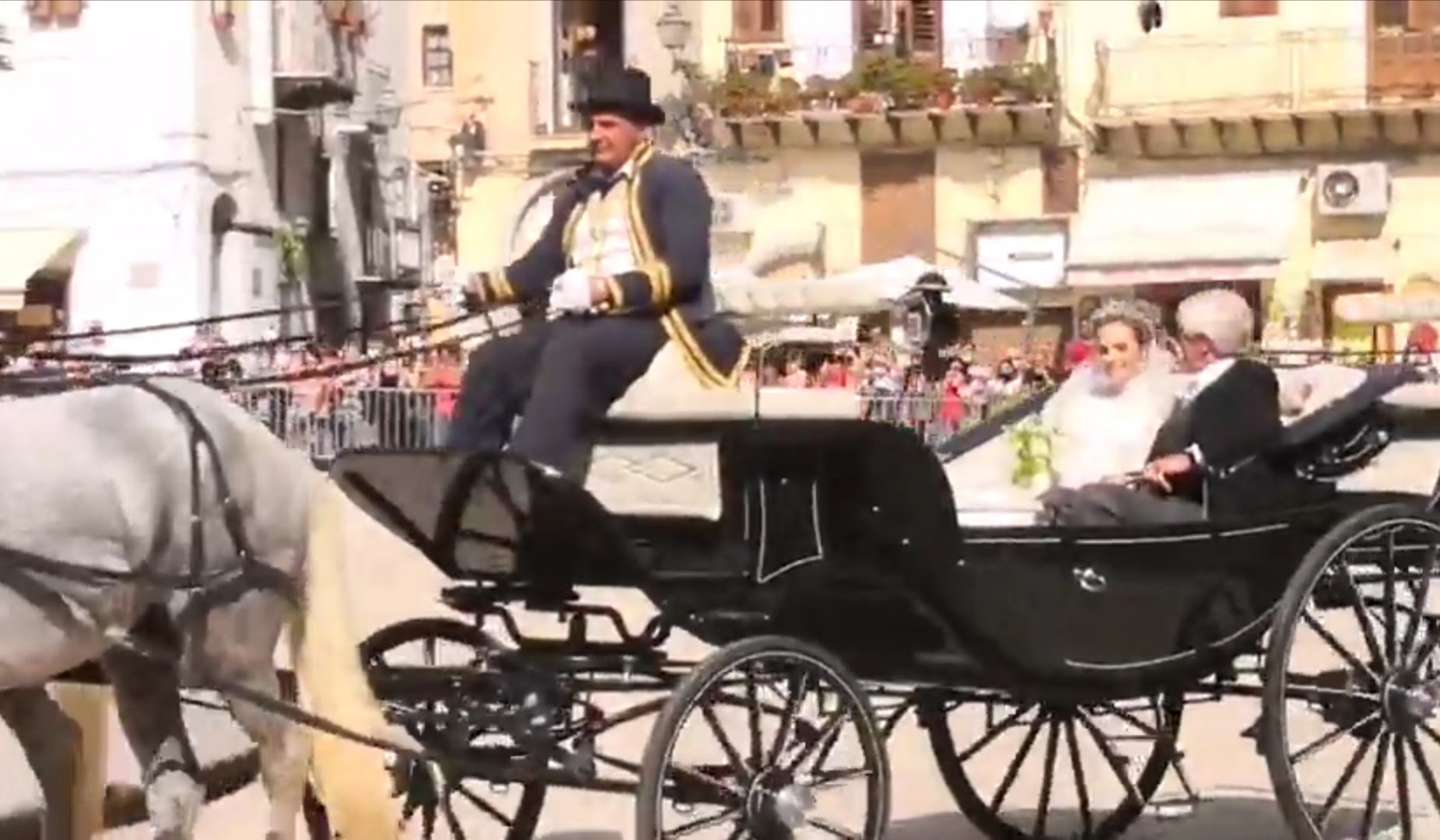 Matrimonio fiabesco a Monreale tra lady Charlotte e Don Jaime di Borbone (FOTO)
