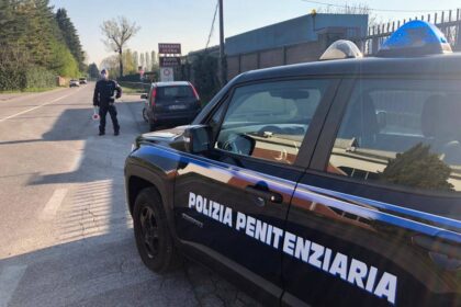 Poliziotto penitenziario sventa rapina in supermercato Conad