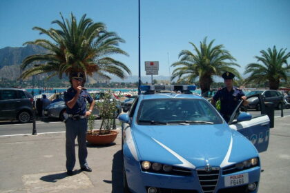 Festino privato a Mondello fermato dalla polizia, scatta maxi multa