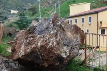 Tragedia sfiorata a Belmonte Mezzagno, franano enormi massi