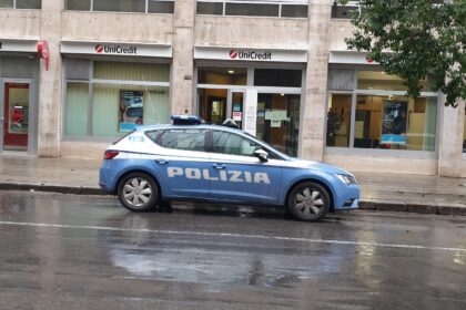 Allarme bomba a Palermo, artificieri alla Unicredit di Via Roma