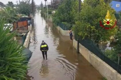 Inferno di acqua e fango, interrotte strade e acquedotti