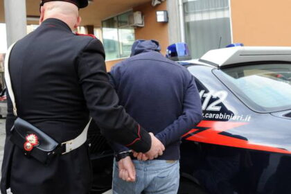 Tre rapine a Palermo e Terrasini, 33enne arrestato e caccia ai complici