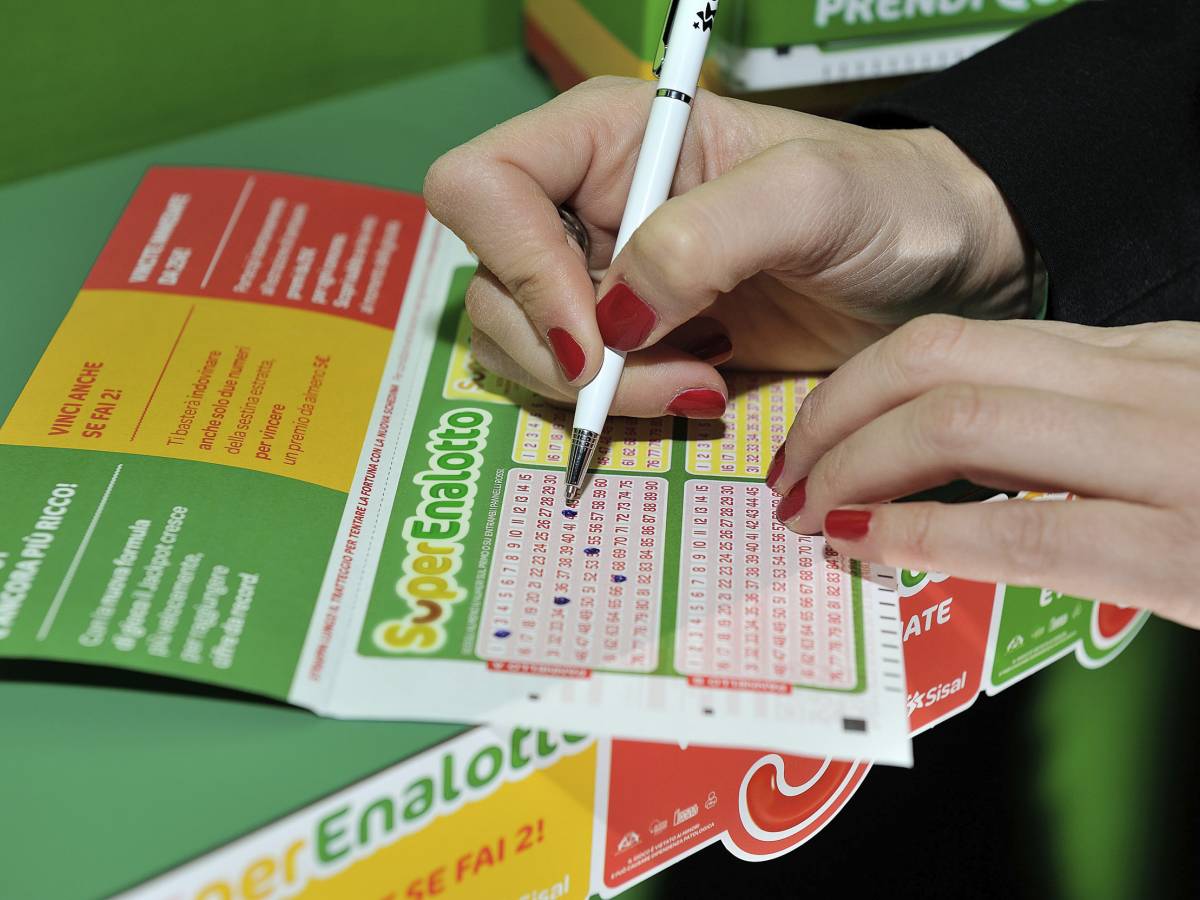 Vinti 60mila euro a Cinisi, centrato un 5 al SuperEnalotto