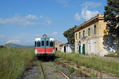 Il "regalo" di Trenitalia ai siciliani, rincarano i prezzi dei biglietti
