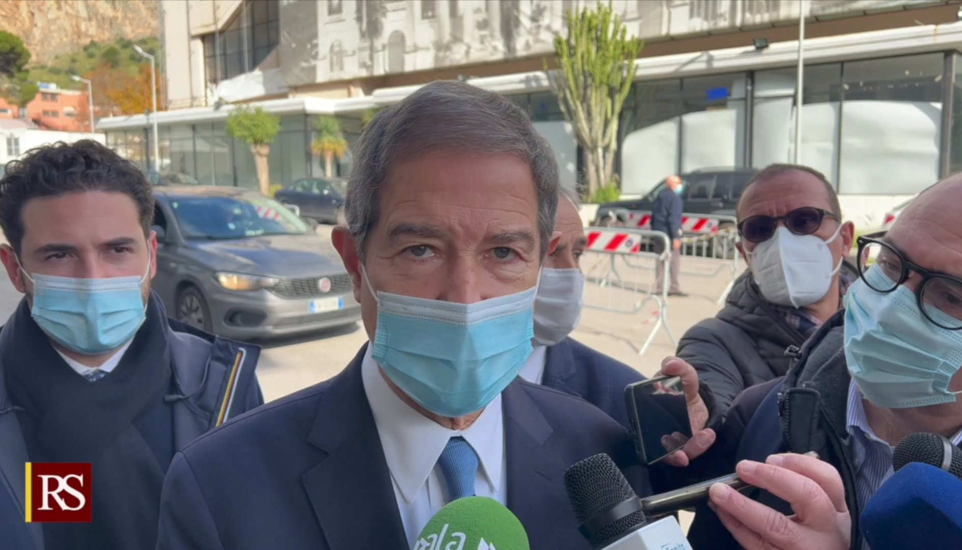 Dilagano i positivi, Musumeci, "Non sbagliamo come l'anno scorso"