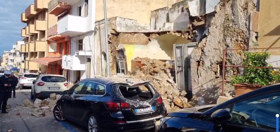 ++Attimi di paura a Terrasini, crolla una palazzina ++
