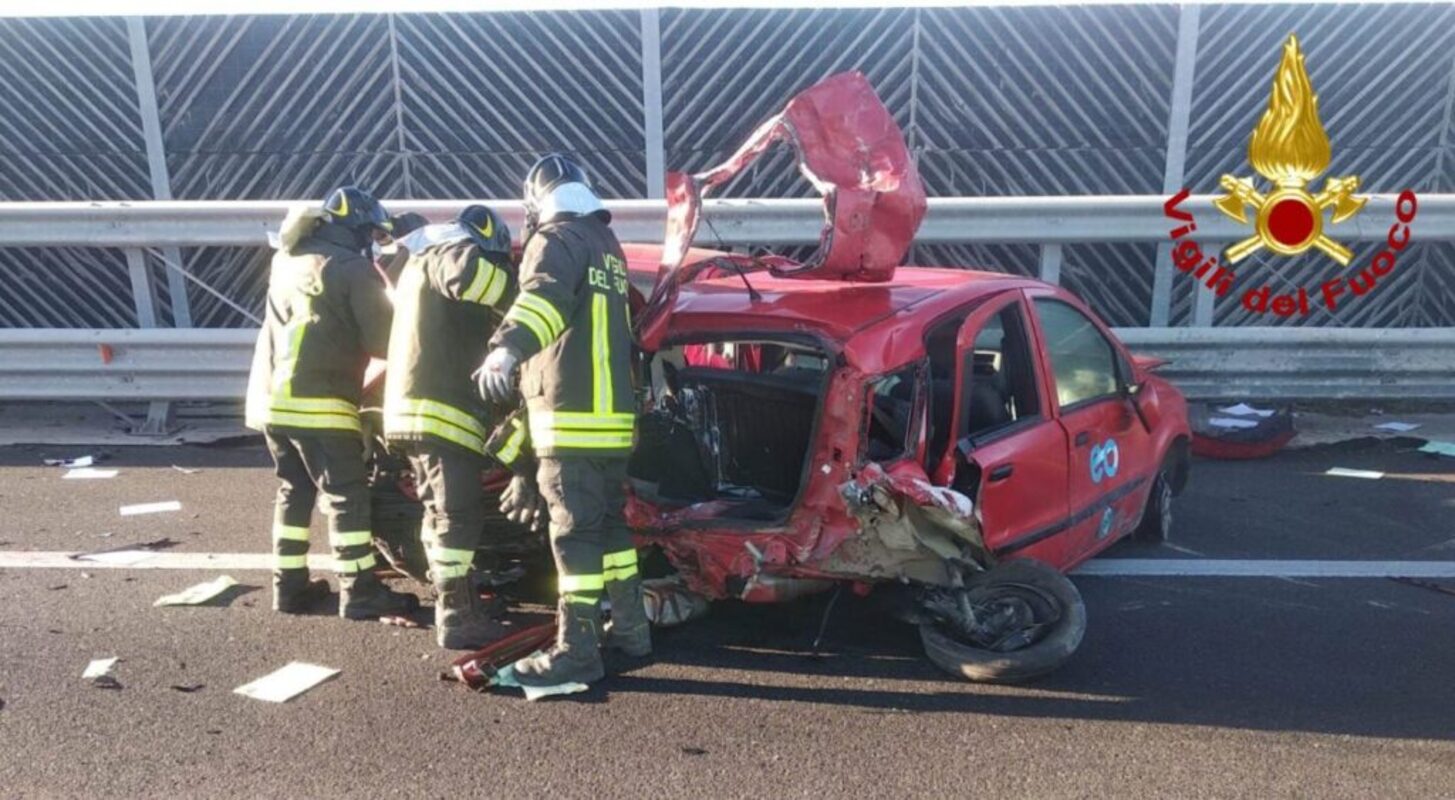 Accade l'inferno in autostrada, un morto e 6 feriti in tragico tamponamento