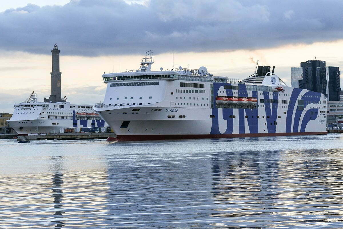 Uomo di 41 anni muore sulla nave Palermo
