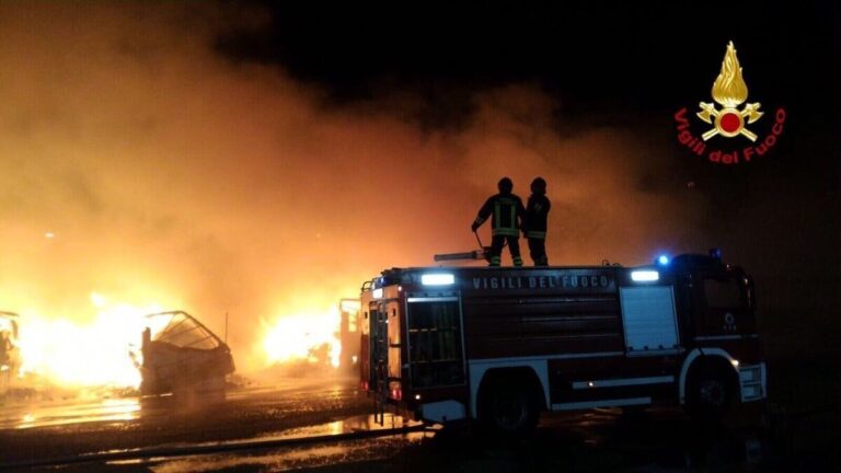 Bambina di due anni muore in un incendio in casa