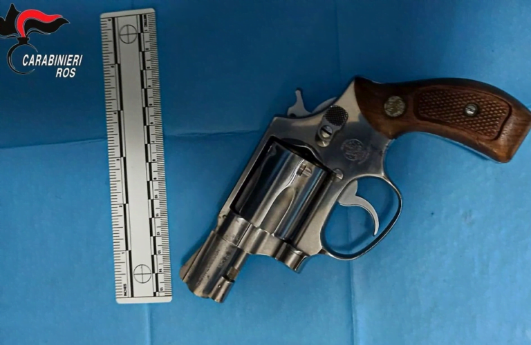 Campobello Mazara pistola e cartucce nel covo di Messina Denaro 26 1 2023