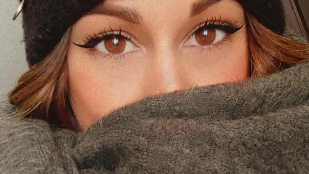 Oggi Palermo ha dato l'ultimo saluto a Federika, la ragazza di 27 anni morta in un incidente stradale sulla Palermo-Catania domenica scorsa. Intanto è appesa a un filo la vita di Simone, il fidanzato anche lui coinvolto nel gravissimo incidente in autostrada a Termini.