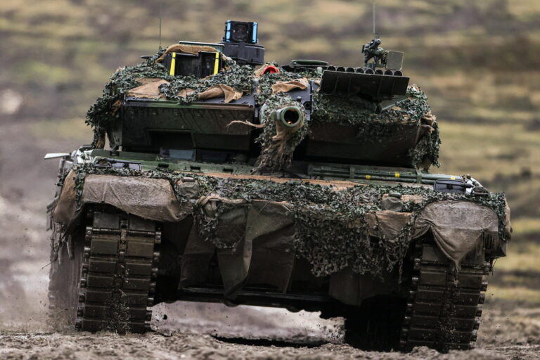 leopard carro armato scaled 1