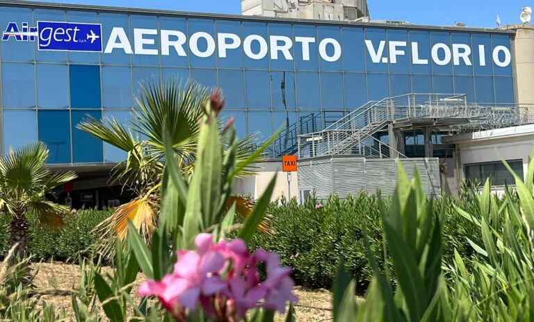 Scritte Aeroporto 1 Land Side