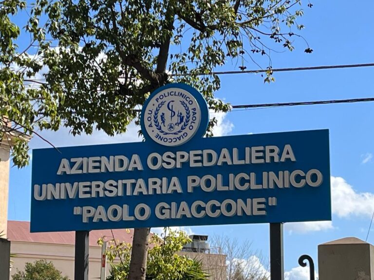 nuova insegna Policlinico