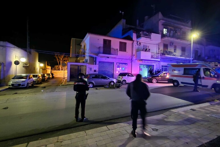Incidente mortale a Castelvetrano, muore 30enne e una ferita grave Francesco Ancona, 30 anni, ha perso la vita in un incidente stradale avvenuto la notte scorsa in via Marinella a Castelvetrano.