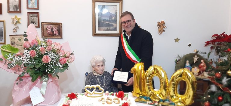 100 anni Vincenzina Galante 30 dicembre 2023 sindaco Fausto
