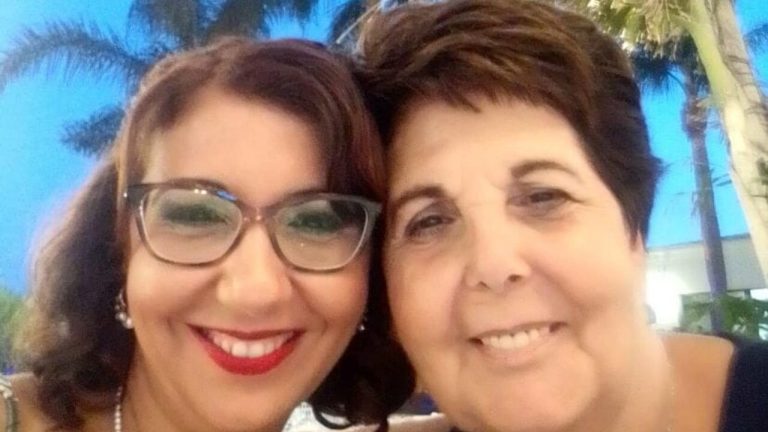 Maria Cirafici con la madre foto Facebook