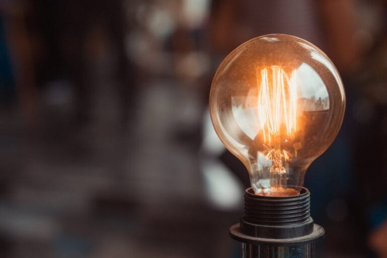 Luce e gas nel 2024 si passa al mercato libero cosa cambia per il consumatore