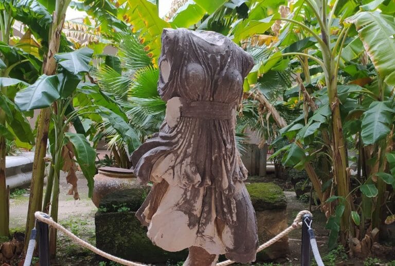 Statua Diana cacciatrice e1709565818883