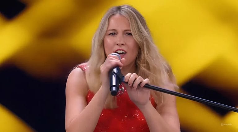 Giulia Mei conquista X Factor con un inno alla liberta femminile