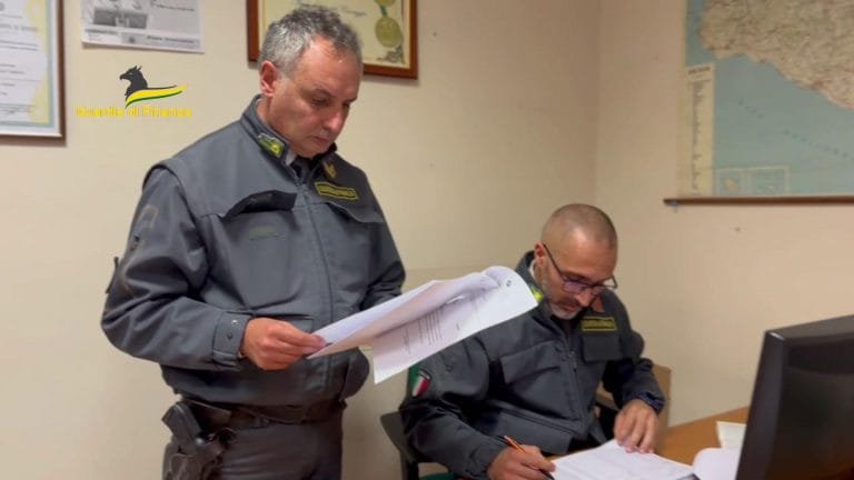 Bagheria, controlli della Finanza nei cantieri edili: 14 lavoratori in nero