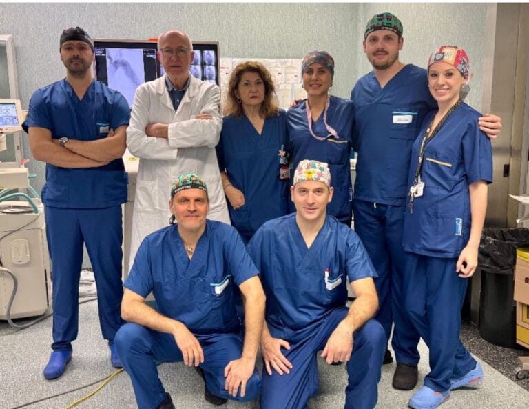 foto equipe da SX Farina Ferro Critti Provenzano Mannina Palermo. In basso Valentino Sanfiorenzo